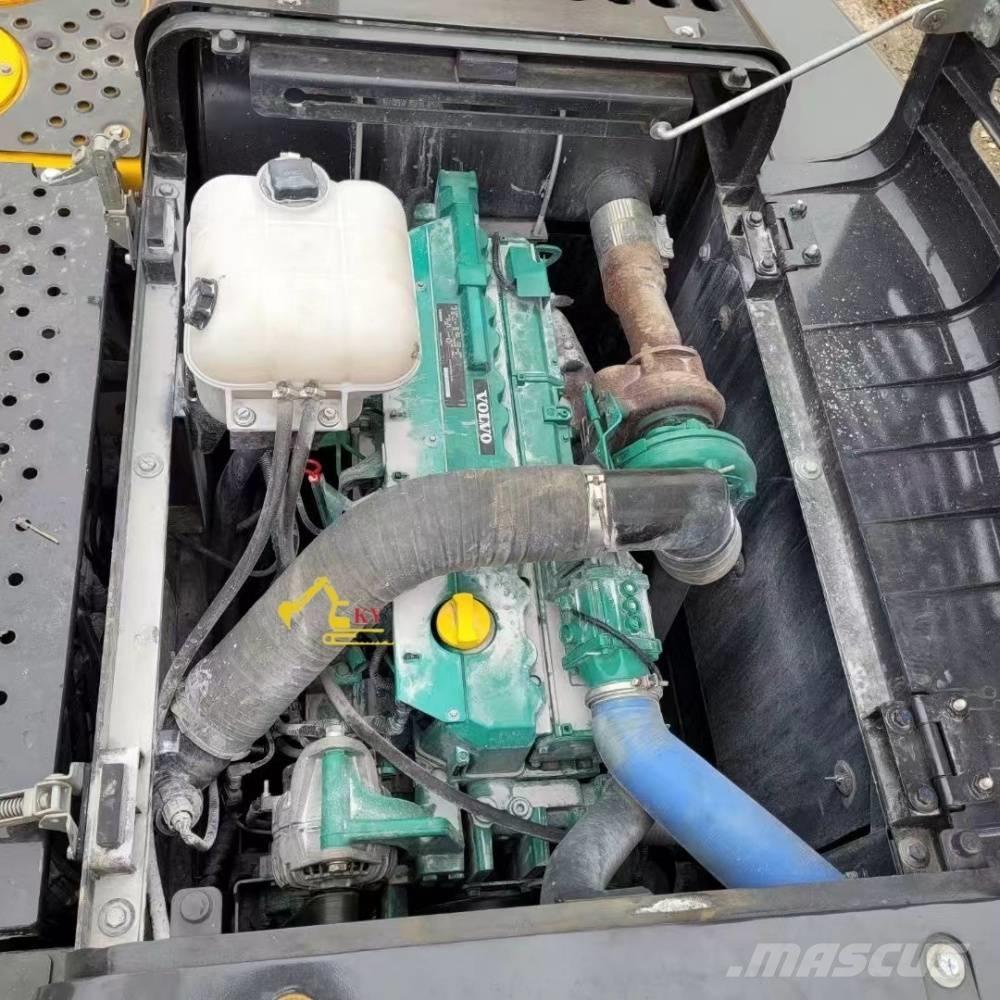 Volvo 240 Crawler excavators