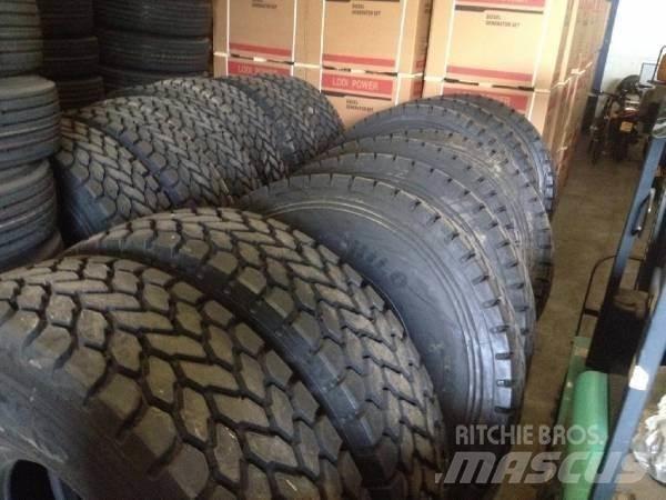 Hilo 1600R25 Tyres, wheels and rims