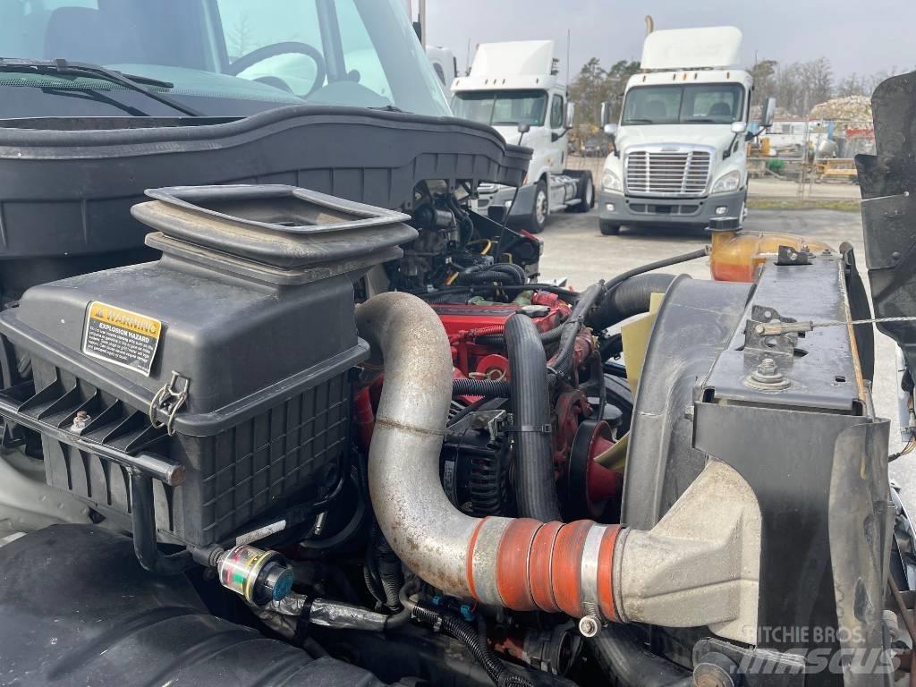 International 4300 Box trucks
