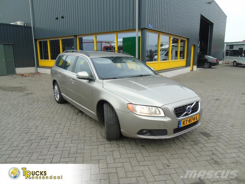 Volvo V70 + manual Cars