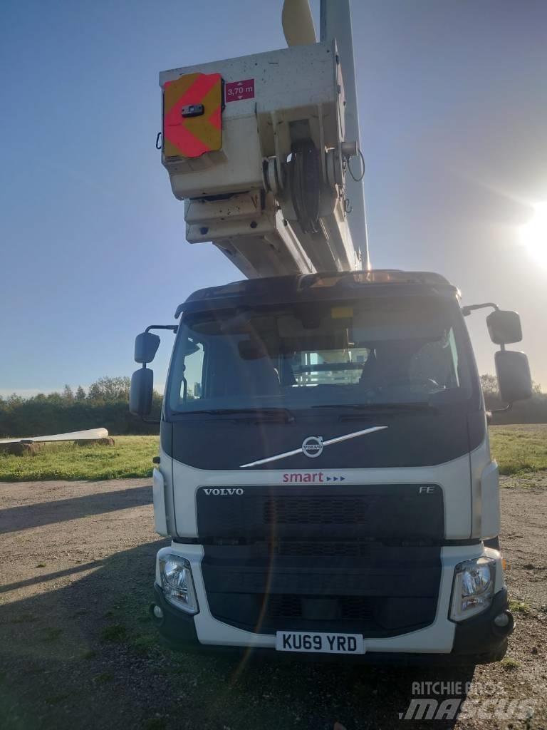 Bronto S38XDT - POA Truck mounted platforms