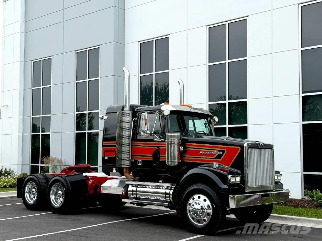 Western Star 4900 SF Prime Movers