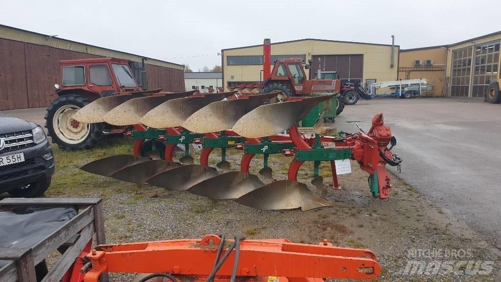 Kverneland ES85 Reversible ploughs
