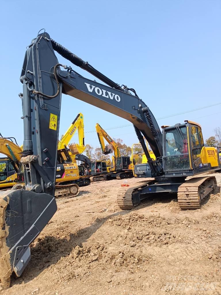 Volvo EC 220 Crawler excavators