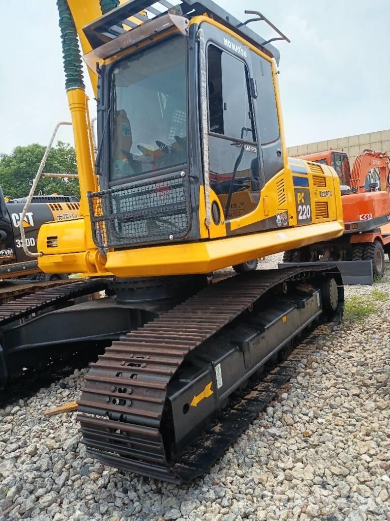Komatsu PC 220-8 Crawler excavators