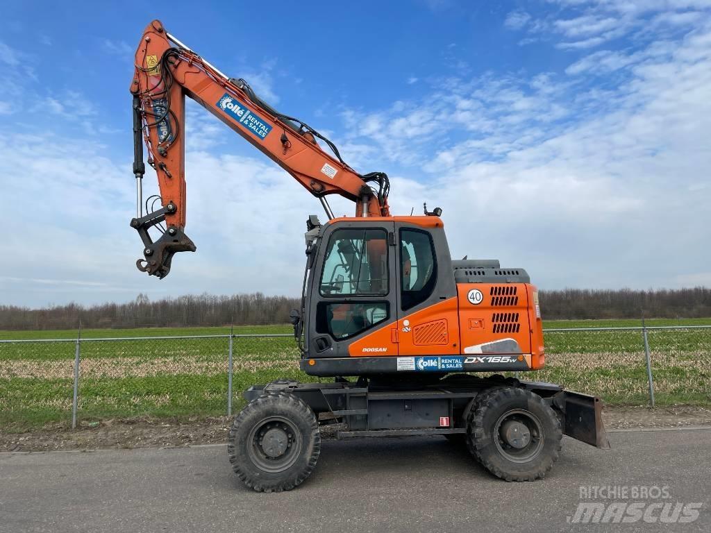 Doosan DX165W-5 Wheeled excavators