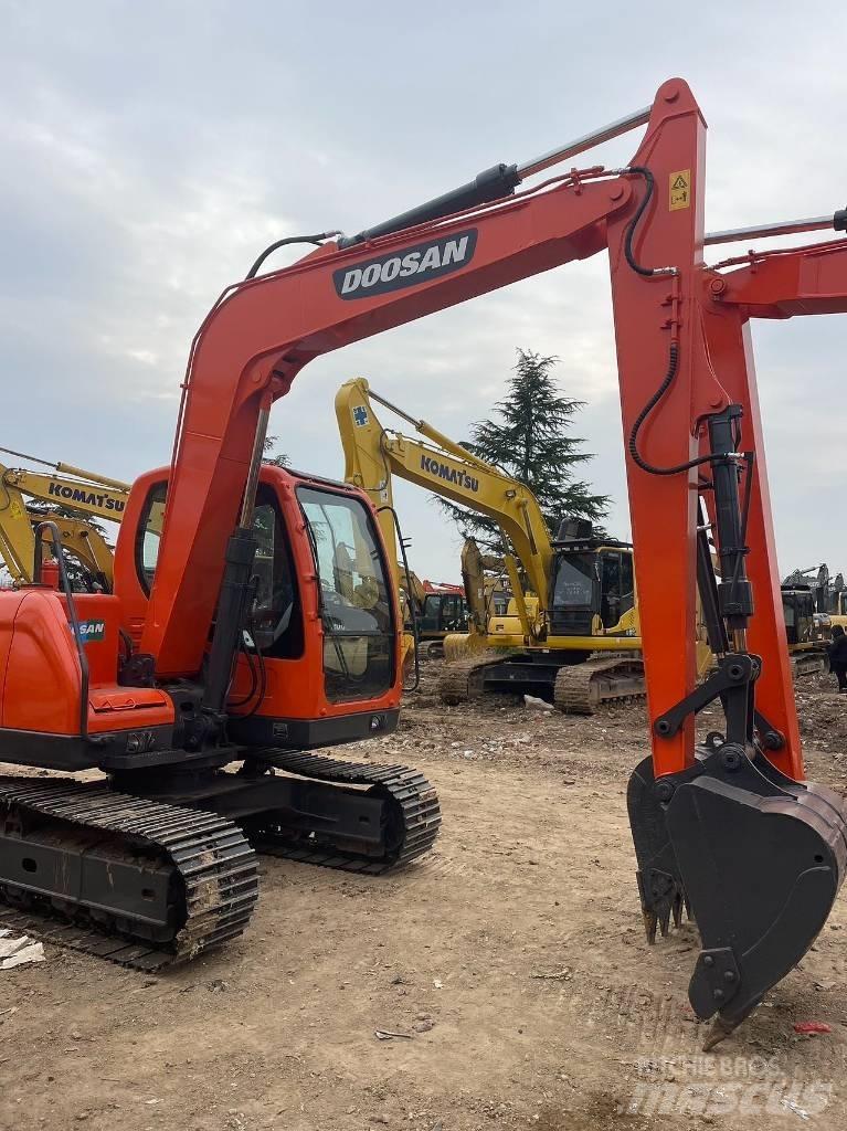 Doosan DX80 Mini excavators  7t - 12t