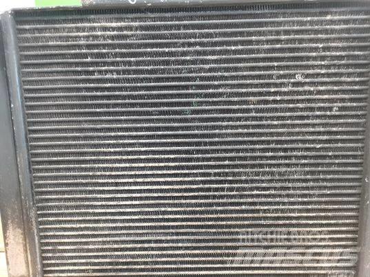 JLG 660 cooler Radiators