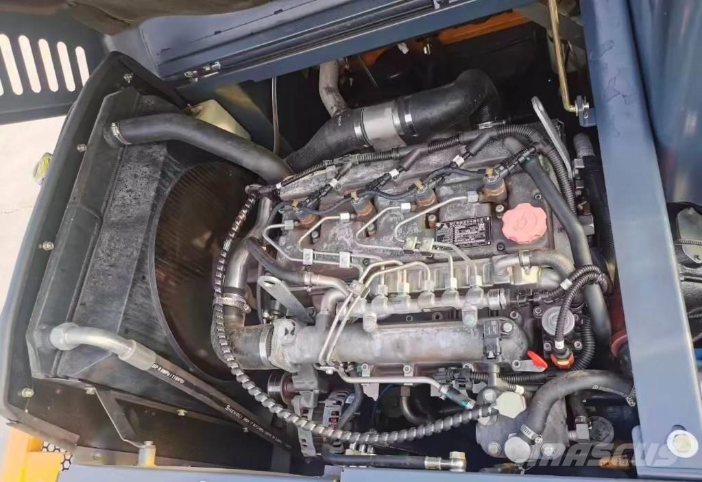  新源 75 Wheeled excavators