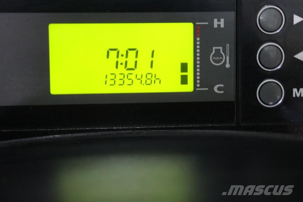 Hyster H2.5XT LPG trucks