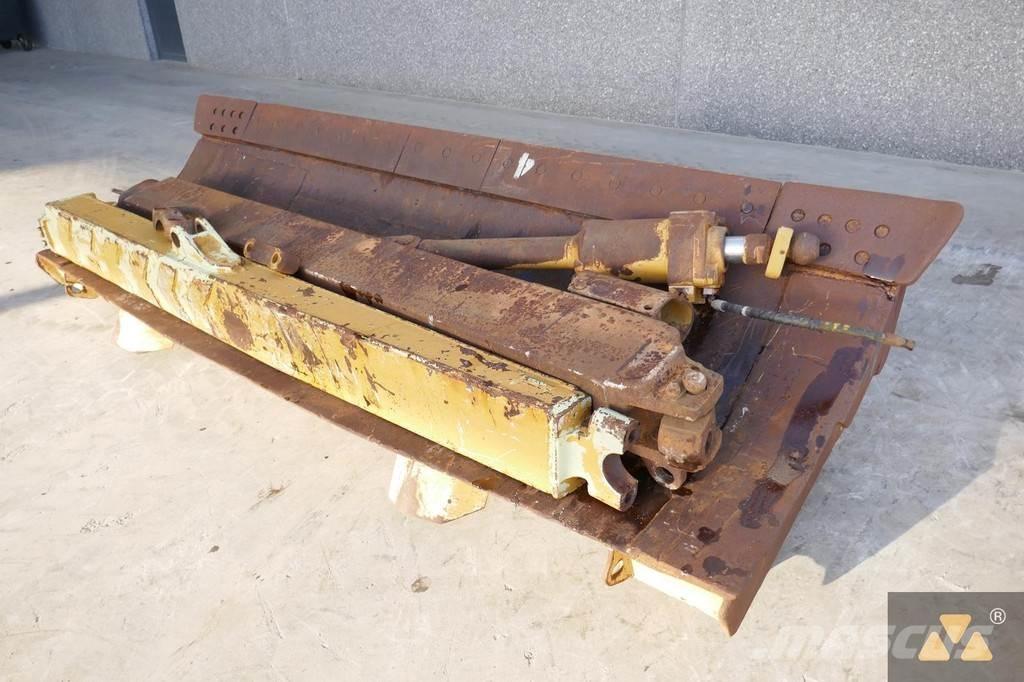 CAT D7G Blade Blades