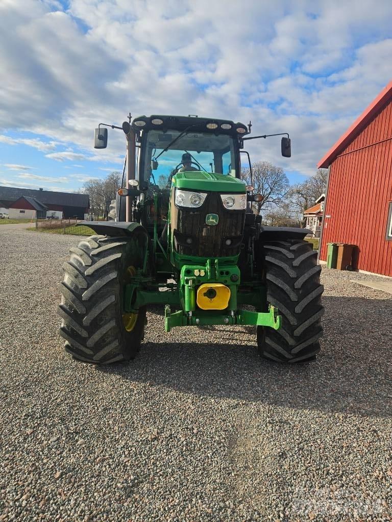 John Deere 6210 R Tractors