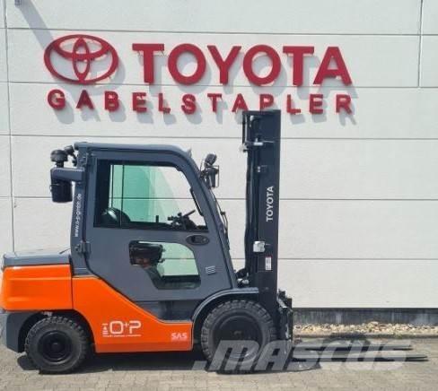 Toyota 52-8FDJF35 Diesel trucks