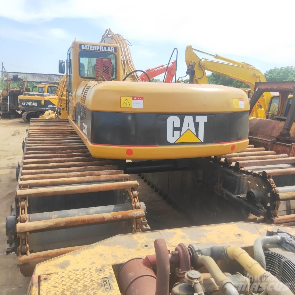 CAT 320C Amphibious Excavators