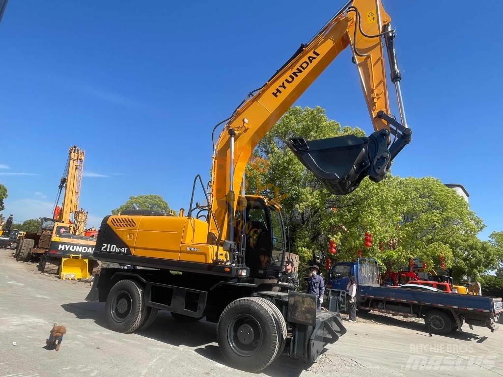Hyundai Robex 210W-9 Wheeled excavators