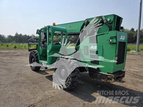 SkyTrak 8042 Telescopic handlers
