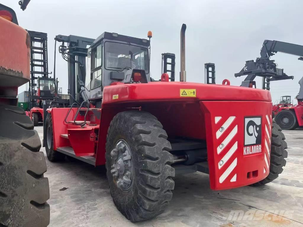 Kalmar DCF 300-12 Diesel trucks