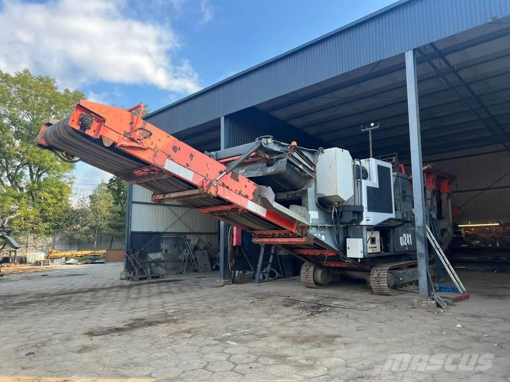 Sandvik QJ 241 Mobile crushers