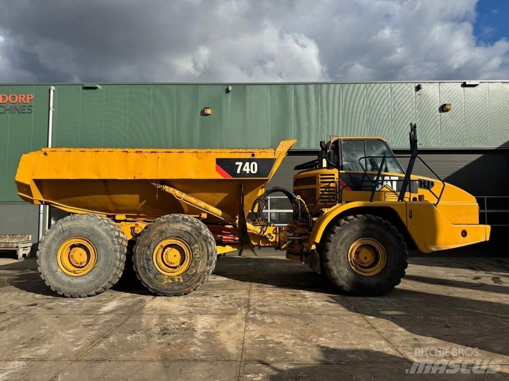 CAT 740 Site dumpers