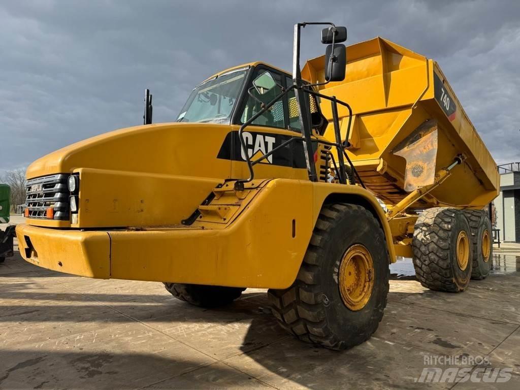 CAT 740 Site dumpers