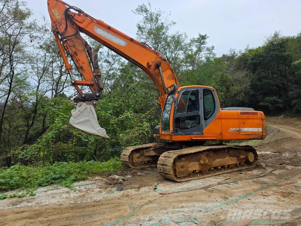 Doosan DX 220 LCA Crawler excavators