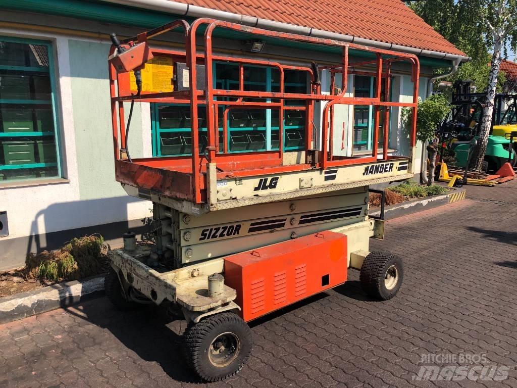 JLG CM2558    V-3343 Used Personnel lifts and access elevators