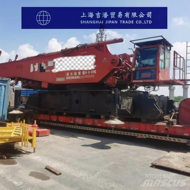 Demag CC 2800 Track mounted cranes