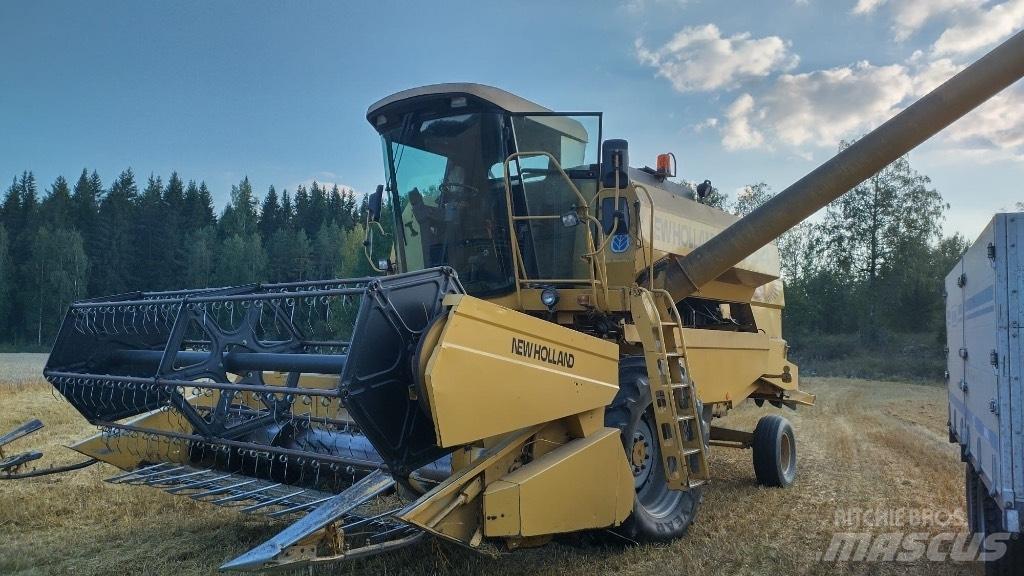 New Holland TC 54 Combine harvesters