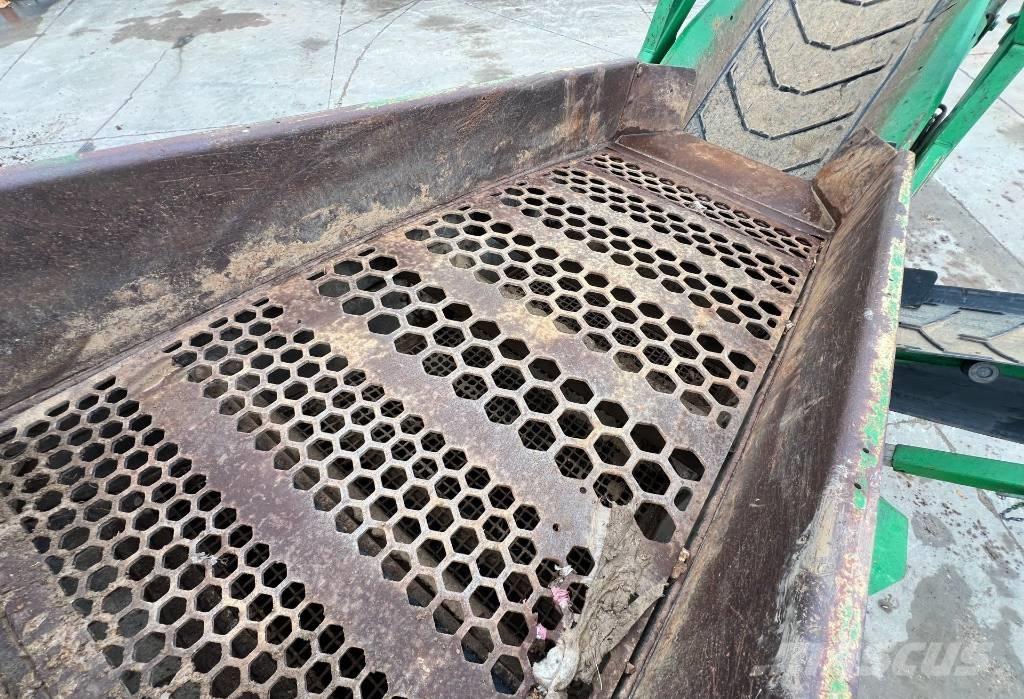 McCloskey R 70 Mobile screeners