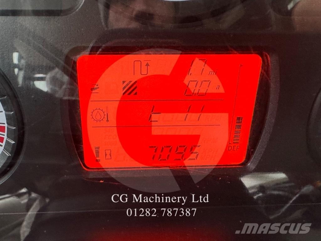 Massey Ferguson 4709 Tractors