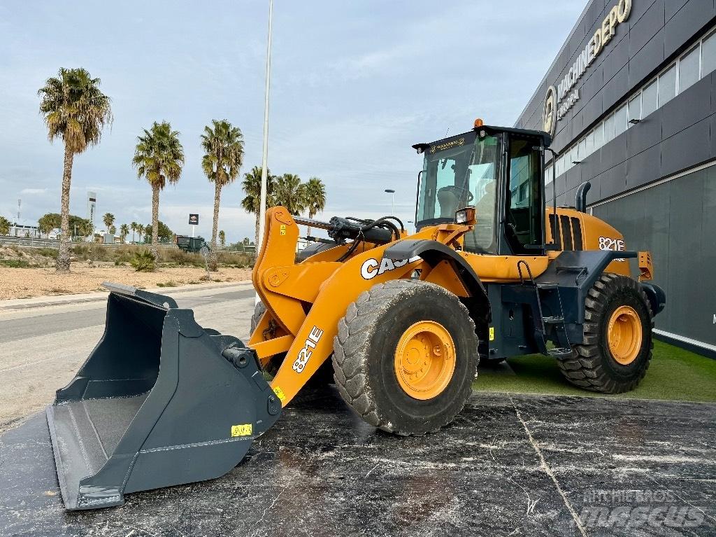 CASE 821 E Wheel loaders