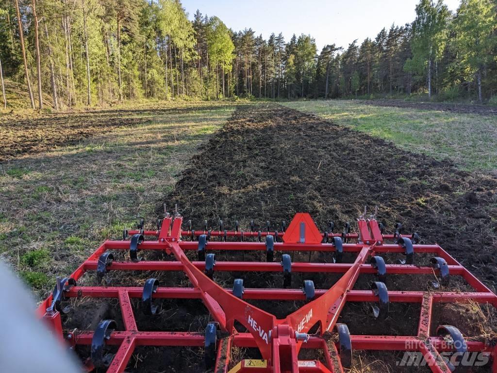 He-Va Penta-Tiller Harrows