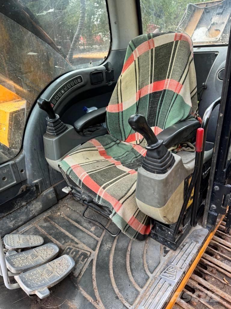 JCB JS 220 LC Crawler excavators