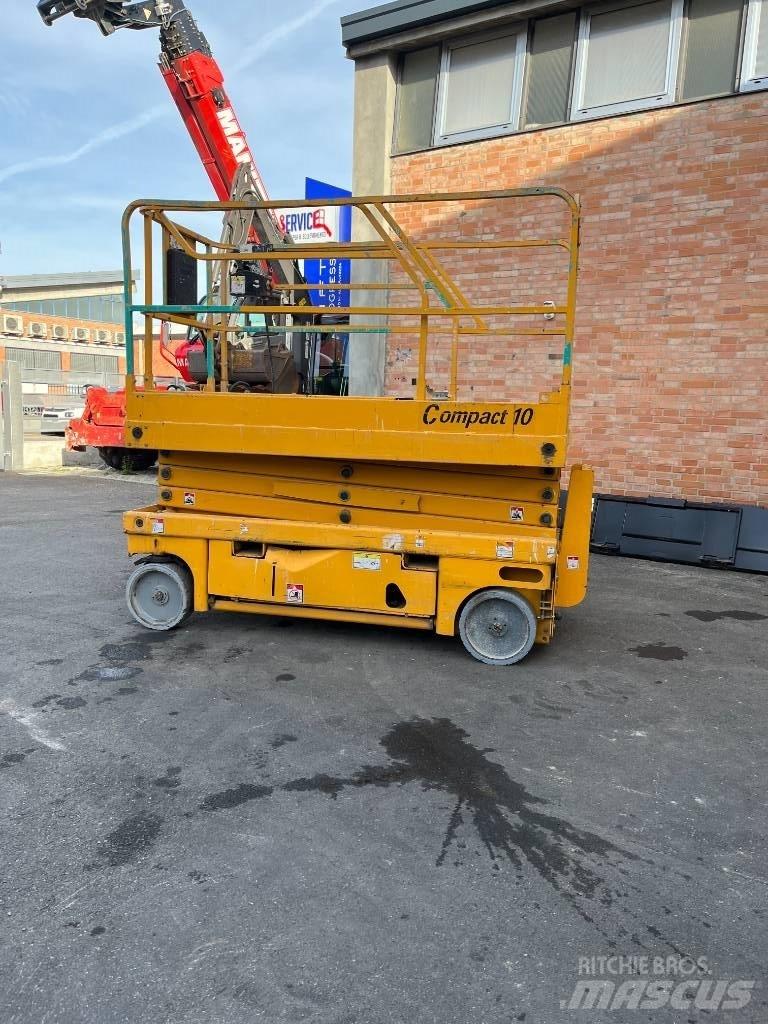 Haulotte Compact 10 Scissor lifts