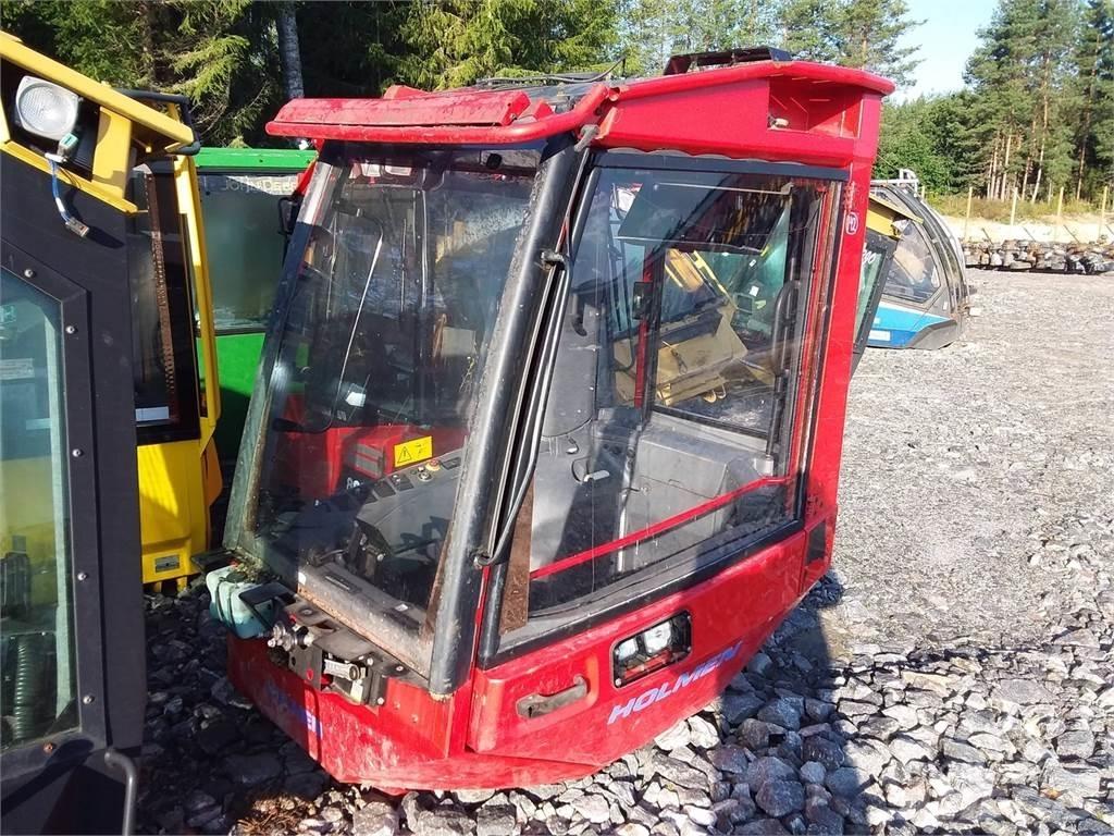 Komatsu 931 Cabins and interior