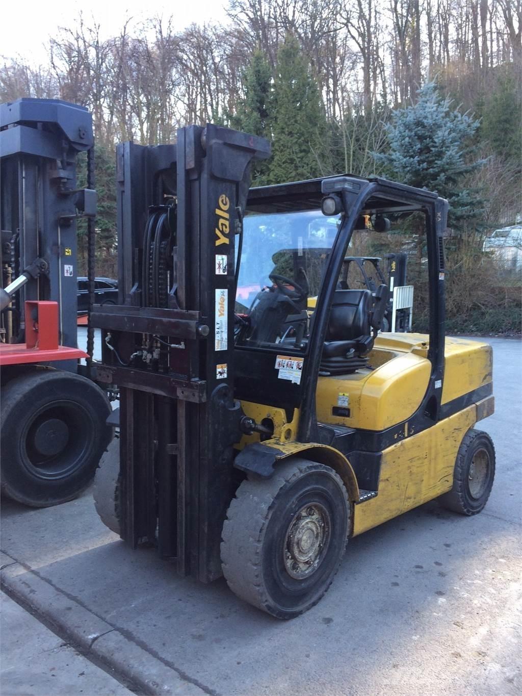 Yale GDP50VX-V Diesel trucks