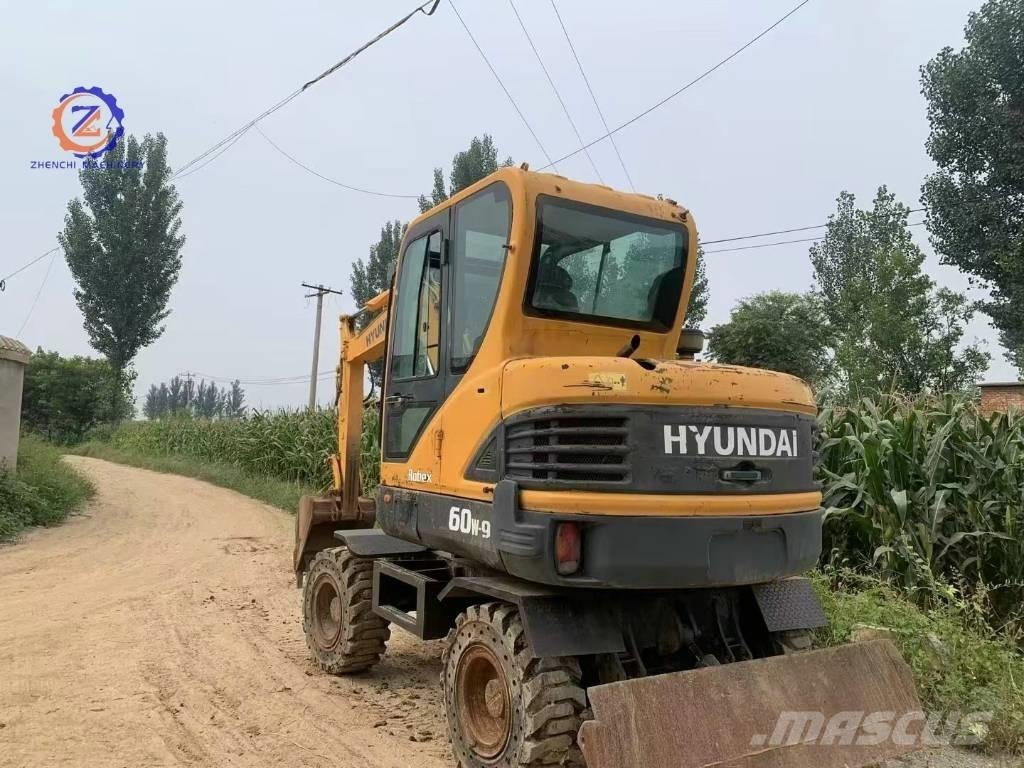 Hyundai 60 W Wheeled excavators