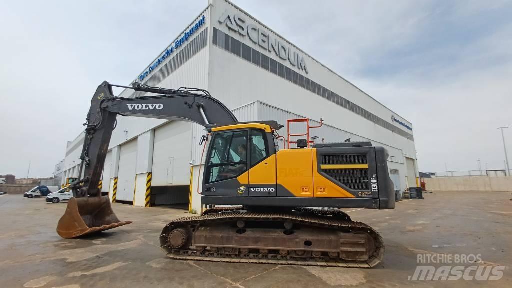 Volvo EC300ENL Crawler excavators