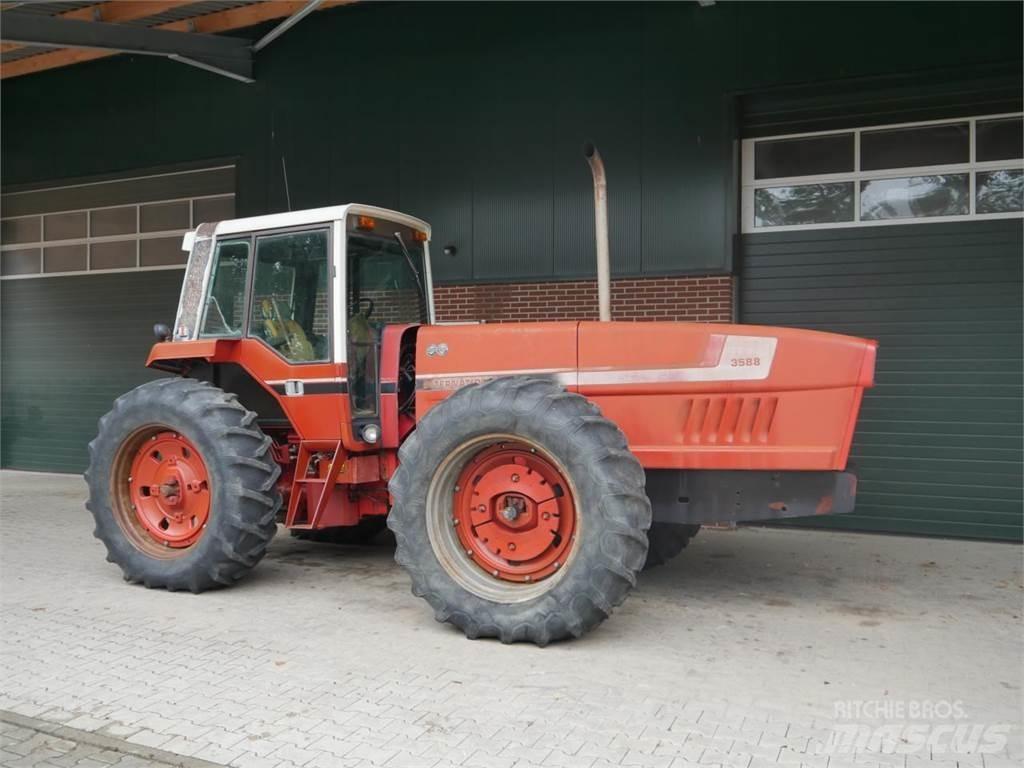 Case IH IHC 3588 Tractors