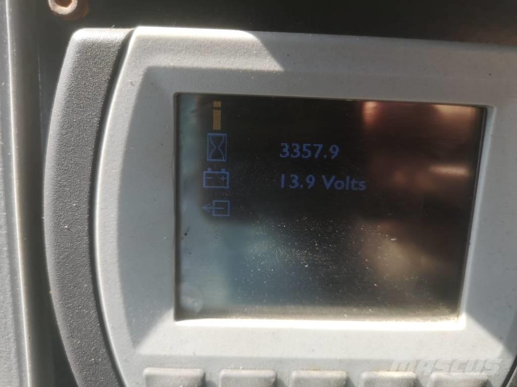 JCB 100 C Mini excavators  7t - 12t