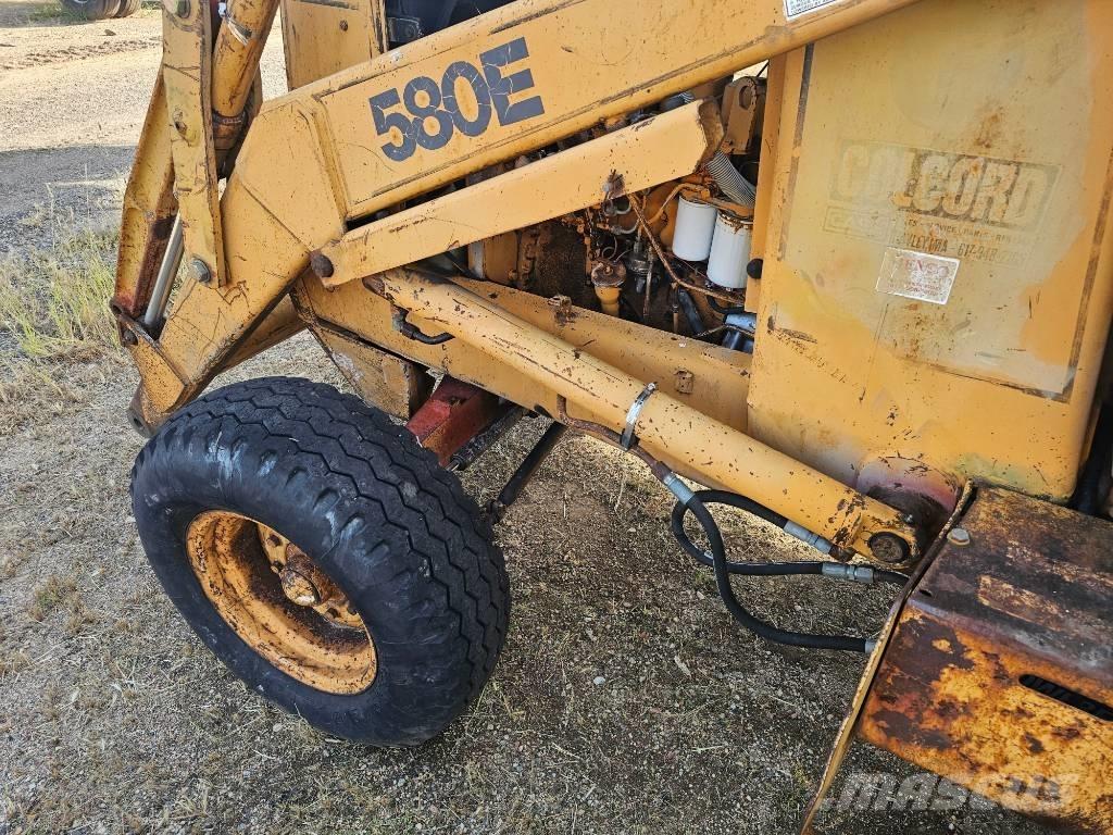 CASE 580 SE Backhoe