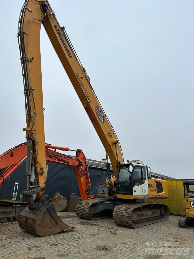 Liebherr R 946 Long reach excavators
