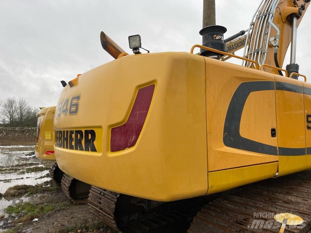 Liebherr R 946 Long reach excavators