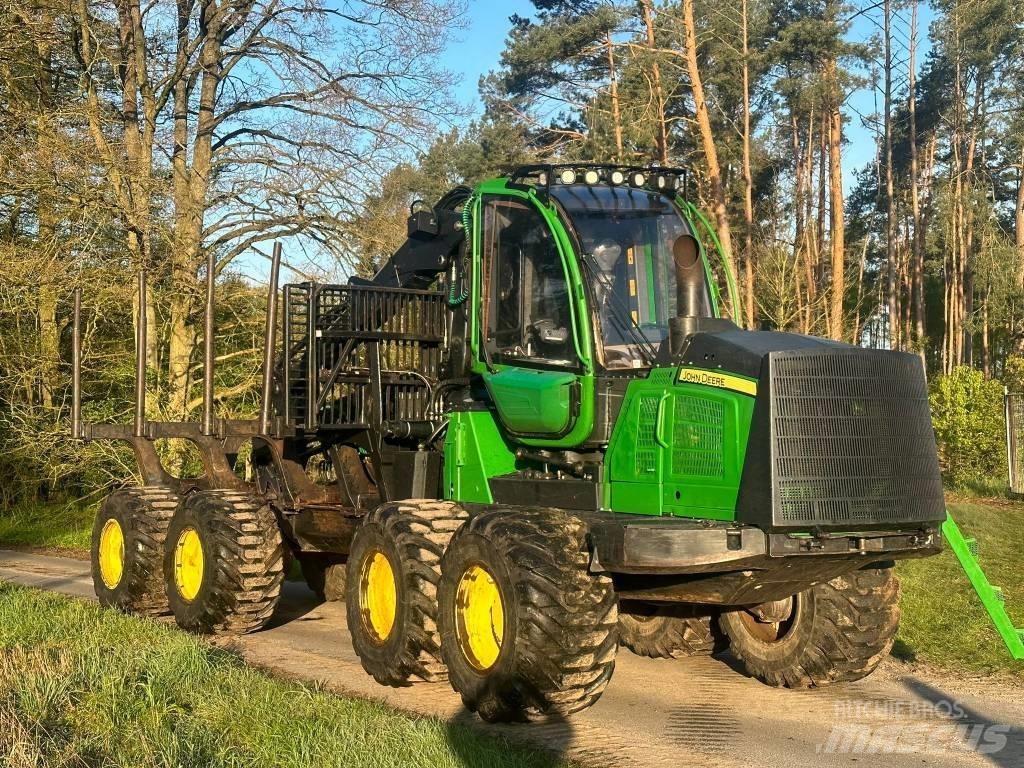 John Deere 1210 E Forwarders