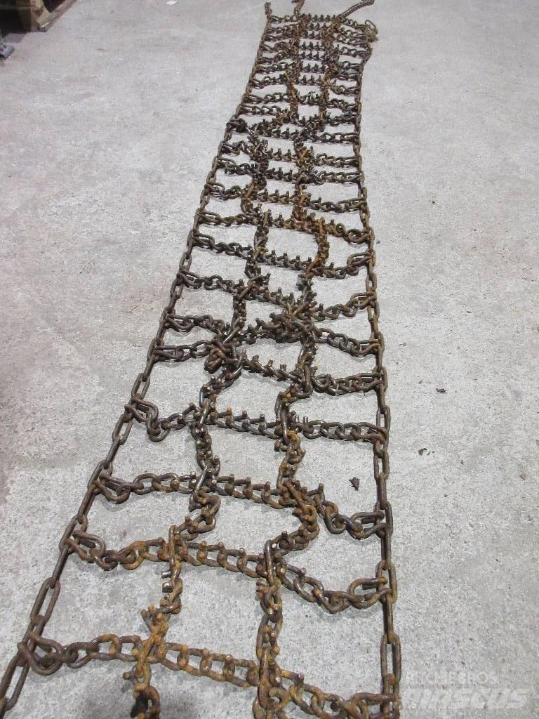  Ketjut 12.4-36 Tracks, chains and undercarriage