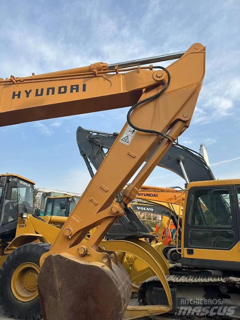 Hyundai DH210W-9 Wheeled excavators