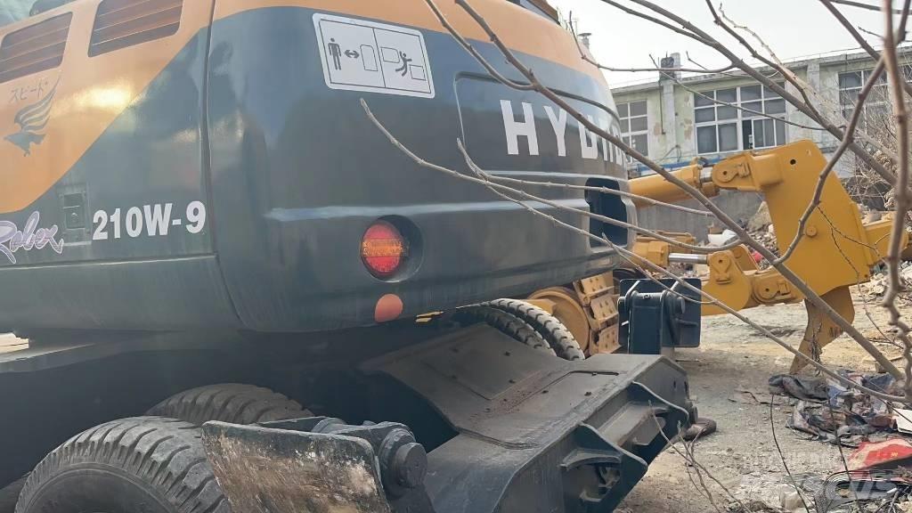 Hyundai DH210W-9 Wheeled excavators