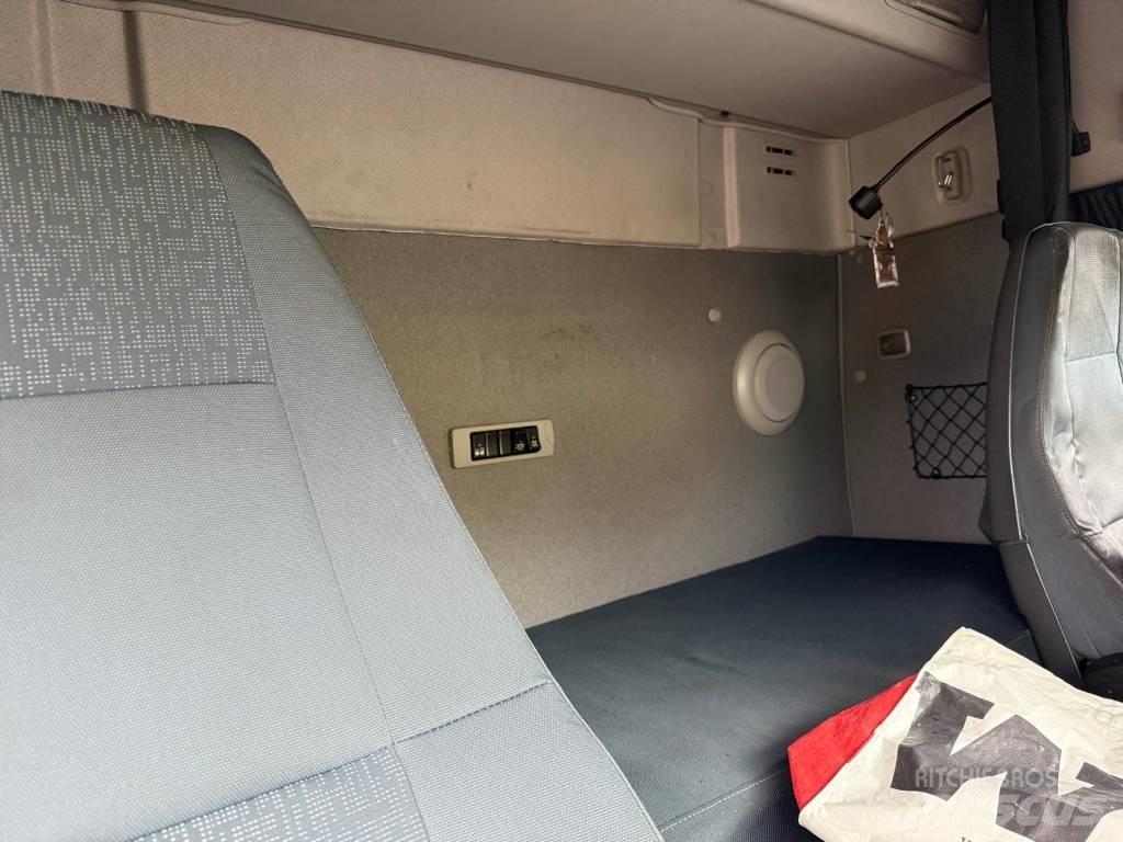 Volvo FM 420 Temperature controlled trucks