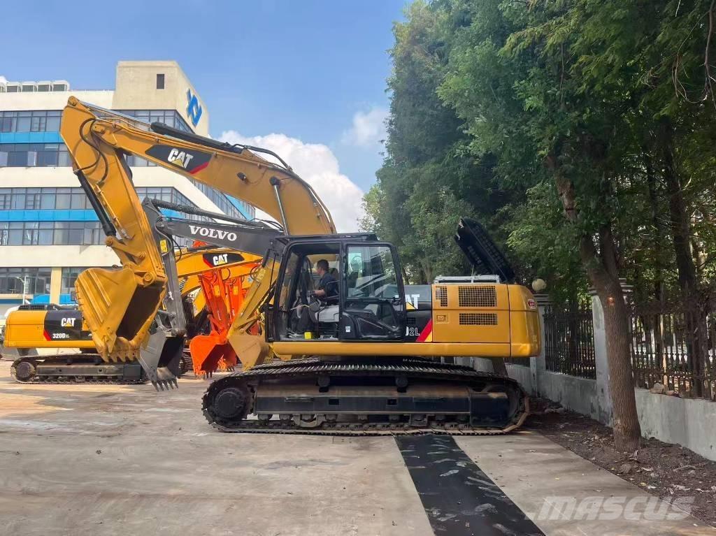 CAT 325 D L Crawler excavators