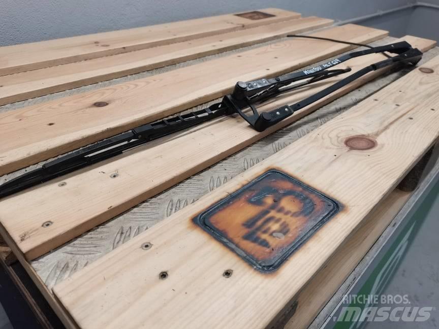 Manitou MLT  wiper Cabins and interior